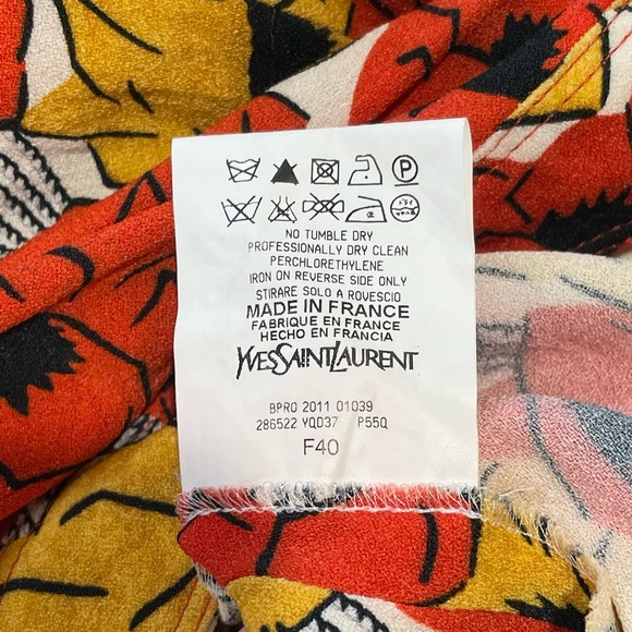 Yves Saint Laurent Poppy Print Crepe Shorts - Picture 7 of 12